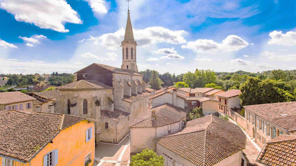 L'Association des maires ruraux craint que la loi qui sera discutée dès le 13 juin 2023 à l'Assemblée nationale s'affranchisse de la question du développement des cœurs de villages.